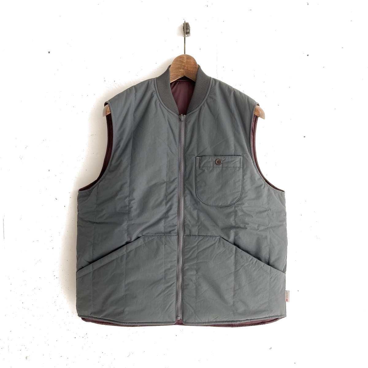 PWA TWO-FACE QUILTED VEST DARK BURGUNDY