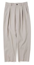 画像1: bukht CENTER SLIT TROUSERS BEIGE (1)