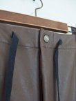 画像2: bukht LEATHER SHORTS BROWN (2)