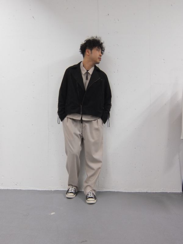 画像: bukht CENTER SLIT TROUSERS BEIGE