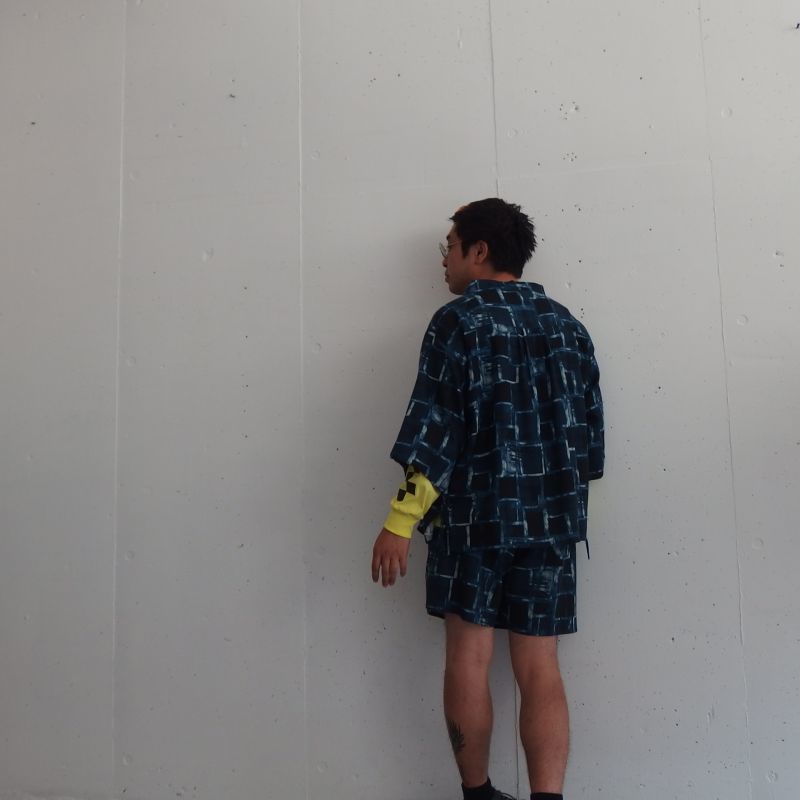 画像: HUMIS AMPHIBIOUS 1-TUCK SHORTS BLUE MULTI