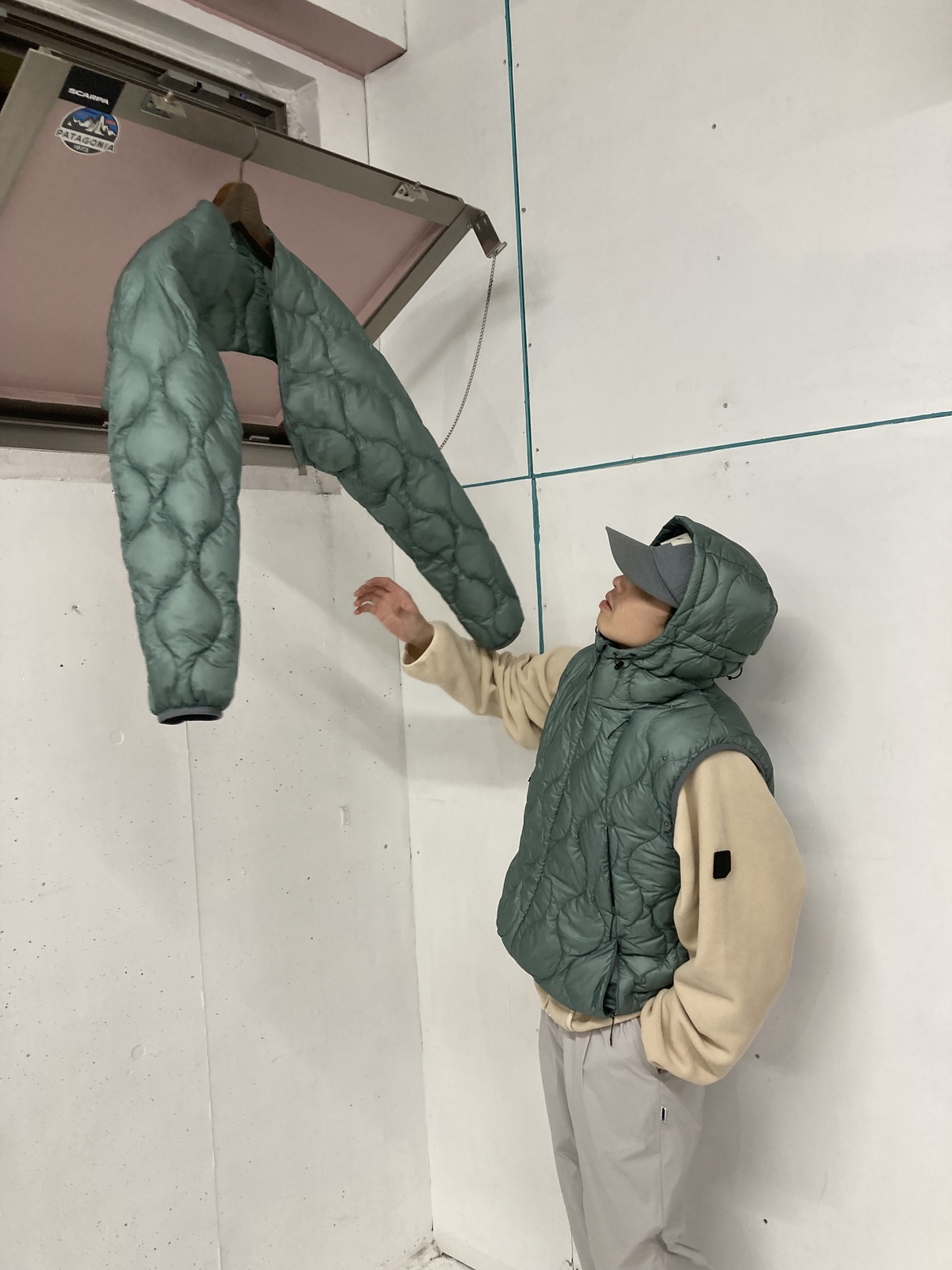 画像: BAL / TAION REMOVABLE SLEEVE DOWN JACKET DARK MINT